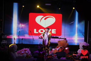 Мишка Тихон на Пижамной вечеринке Love Radio